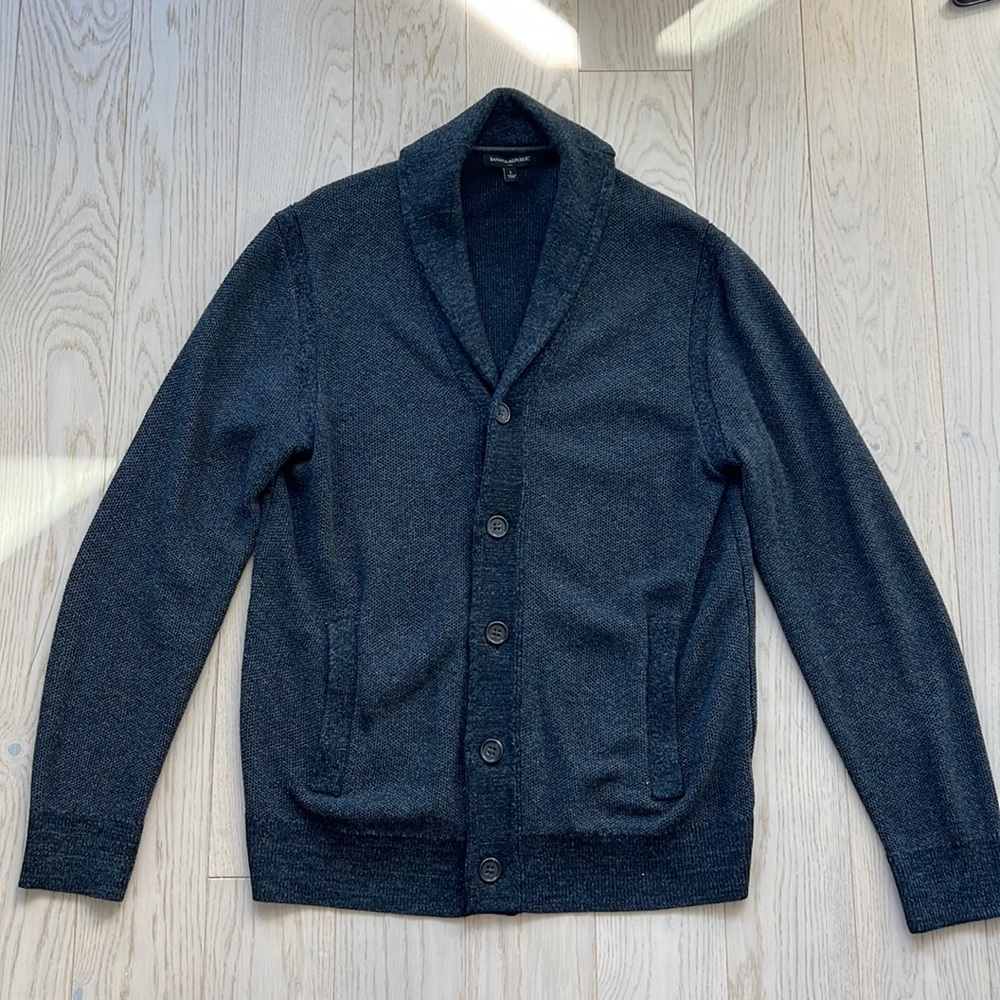 Banana Republic men’s crew neck, shawl collar button up cardigan.